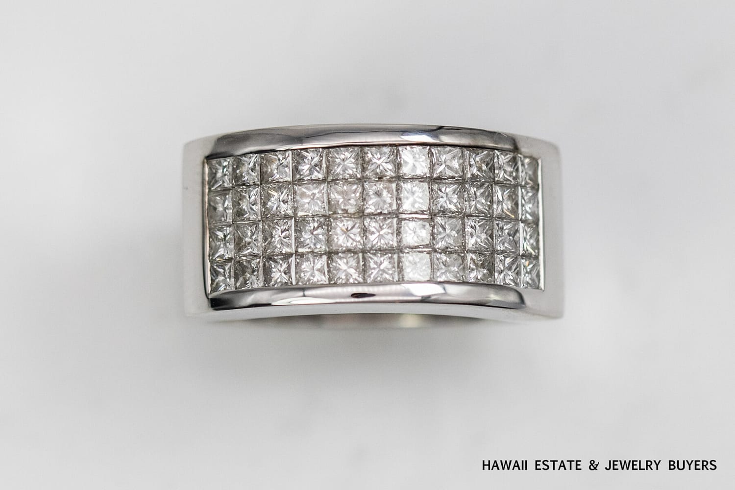 14.6g 18KWG 2.50ctw INVISIBLE SET PRINCESS CUT DIAMOND RING SIZE 7.5 - Image 2
