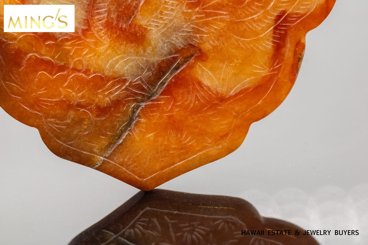 MING'S 14KYG 94.5g RED JADE DRAGON & PHOENIX CARVED MEDALLION - Image 3