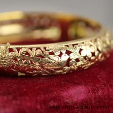 Ming's Bird in Plum 13mm 14K Yellow Gold Bangle Bracelet w/ Box