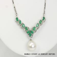 8.9g 18KWG 1.30ctw Emerald 0.13ctw Diamond 11mm Pearl 16" Pendant