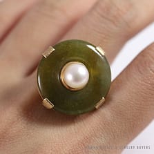 Ming's Hawaii Natural Green Jade Do-nut W/ Cultured Pearl 14K Yellow Gold Ring