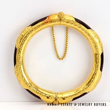 33.7g 24KYG Black Coral Hinged Bangle Bracelet Size 6