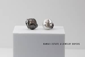 12.8g 18KWG White & Black Pearl Baroque Diamonds Earrings - Image 3