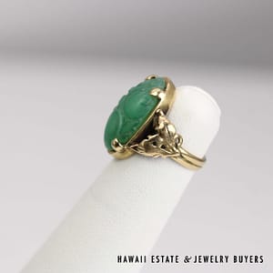 Ming's 6.6g 14KYG 18x10mm Oval Carved Green Jade Cab Ring Size 3 - Image 2