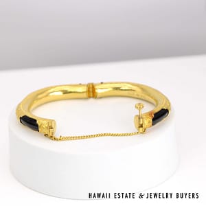33.7g 24KYG Black Coral Hinged Bangle Bracelet Size 6 - Image 2