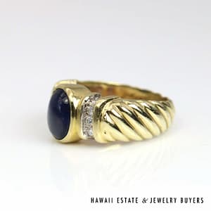 2.50ct Sapphire Cabochon and 0.40ctw SI/GH Diamond 14K Yellow Gold Ring Size 7 - Image 2