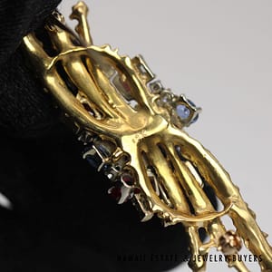 0.40ctw Diamond 0.40ctw Ruby 1.25ctw Sapphire 18k Yellow Gold Brooch 63x17mm, 11g - Image 2