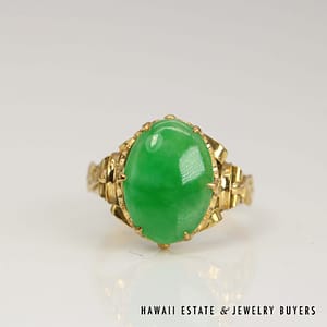GIA Type A Green Jade Oval Ring 20k Yellow Gold 10x14mm Size 7 - Image 2