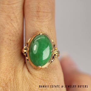 Green Jade 14K Yellow Gold Ring Size 5.5