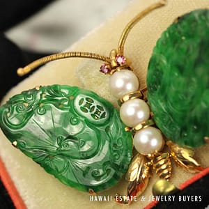 GIA Type A Antique 1940s Jade Butterfly with Box - Image 2