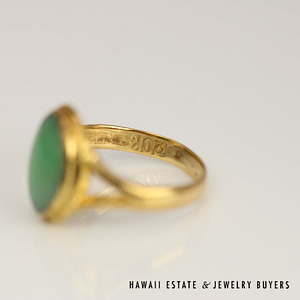 Jade Green 20K Yellow Gold Ring Size 4.5