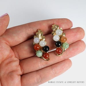 VINTAGE MING'S HAWAII 3.5CM JADE MULTI COLOR BEAD 14K YELLOW GOLD LEAF CLIP EAR - Image 2