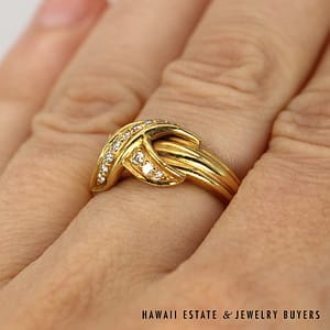 Tiffany & Co 18K Yellow Gold and Diamond Signature X Ring Size 6 #CC0191-03 - Image 7