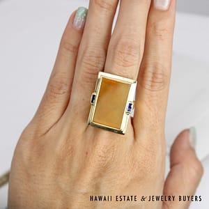 GIA Honey Jade 22*14mm with 0.20ctw Sapphire 14k Yellow Gold Ring Size 6.25 - Image 2