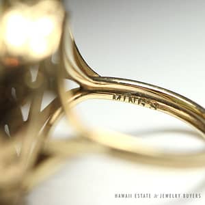 MING'S HAWAII LARGE ROUNDED JADE CABOCHON 14K YELLOW GOLD RING (SZ. 5.5) - Image 3