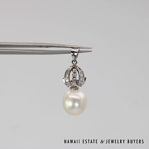 10mm Pearl and 0.25ct Diamond Platinum Pendant