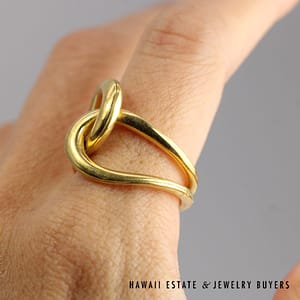 M. Good Interlocking Ring 18k Yellow Gold Size 6.75, 6.7g - Image 2