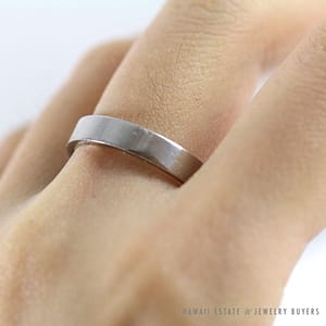 AUTHENTIC TIFFANY & CO. FLAT WEDDING BAND RING IN PLATINUM 4MM (SZ 8) - Image 3