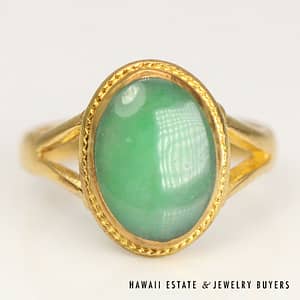 Jade Green 20K Yellow Gold Ring Size 4.5