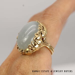 Ming’s Gray Jade Cabochon 14K Yellow Gold Ring Size 6