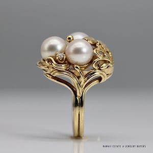 MING'S 14KYG THREE PEARL CLUSTER W/ 0.12ctw DIAMOND RING SIZE 5.75 - Image 3