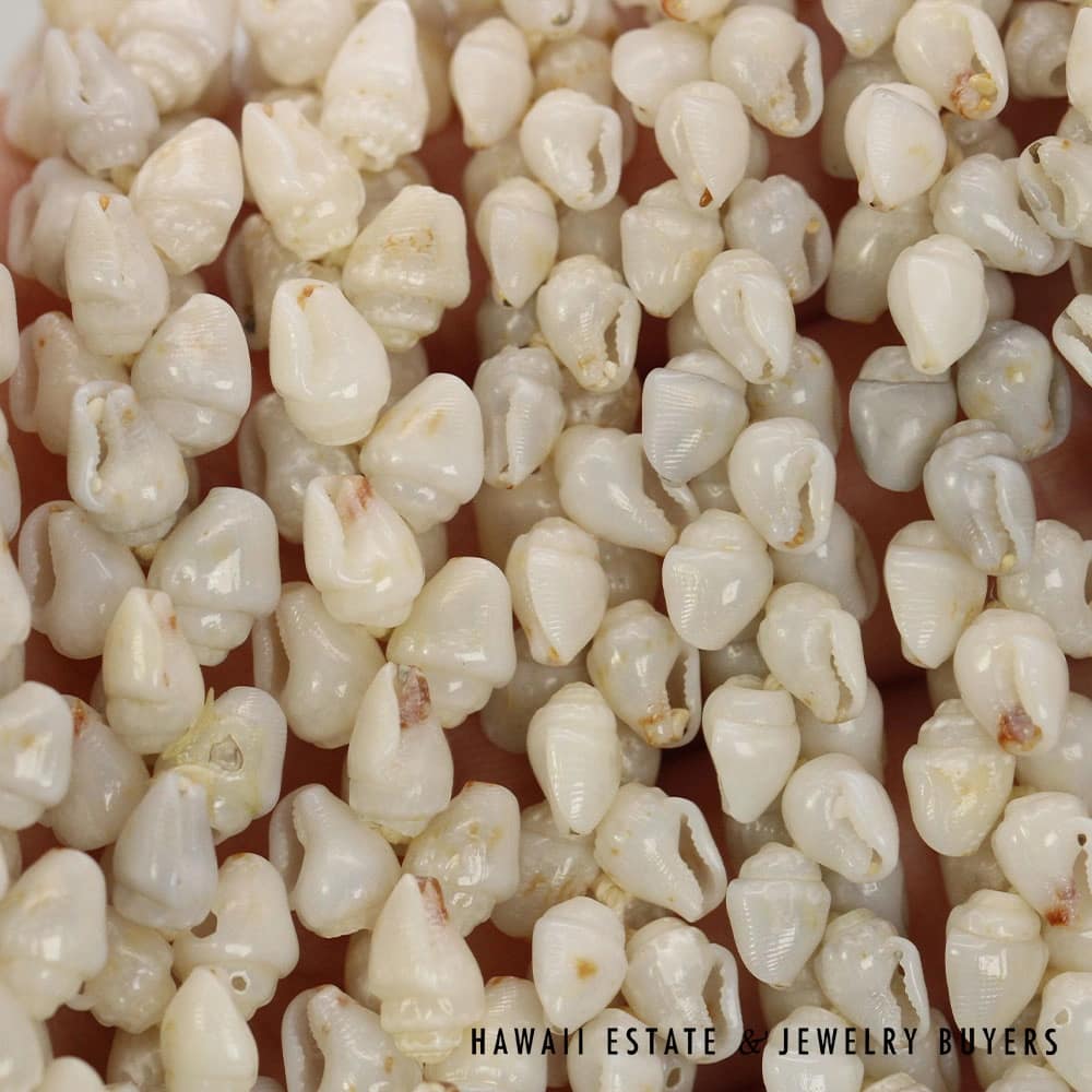 Three-Strand Ni'ihau Shell Lei: 38 inch Pikake Momi Uli Uli - Image 9