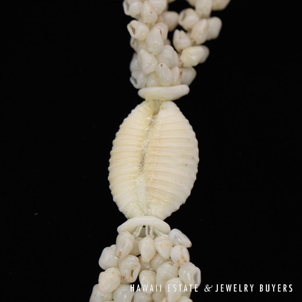 Three Strand Ni'ihau Shell Lei: Pikake Momi Ke'oke'o 39 inches #2955-03 - Image 12