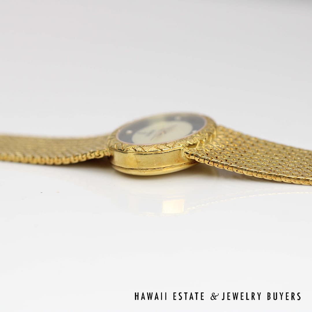 Corum Ladies 18k Yellow Gold Watch with MOP Dial Manual - Image 7