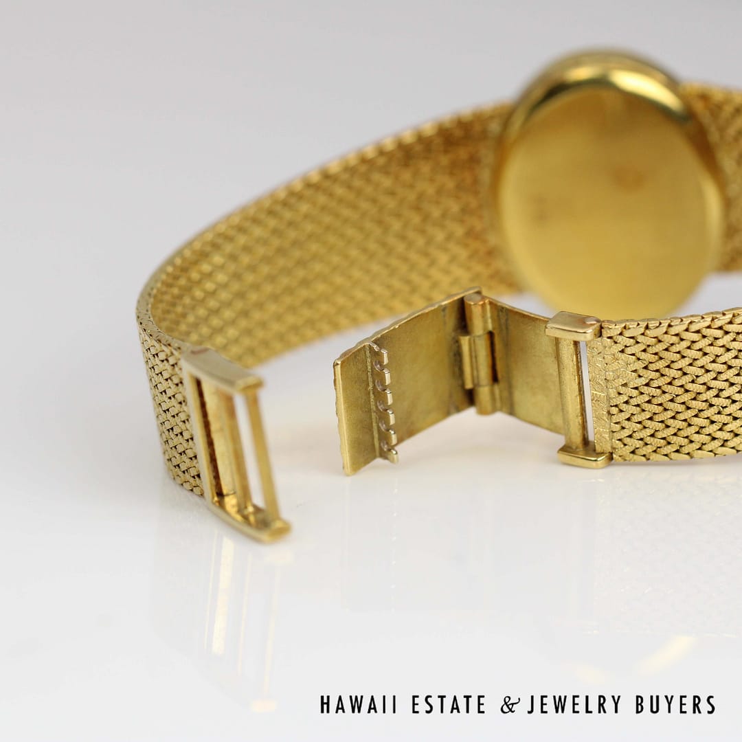 Corum Ladies 18k Yellow Gold Watch with MOP Dial Manual - Image 9