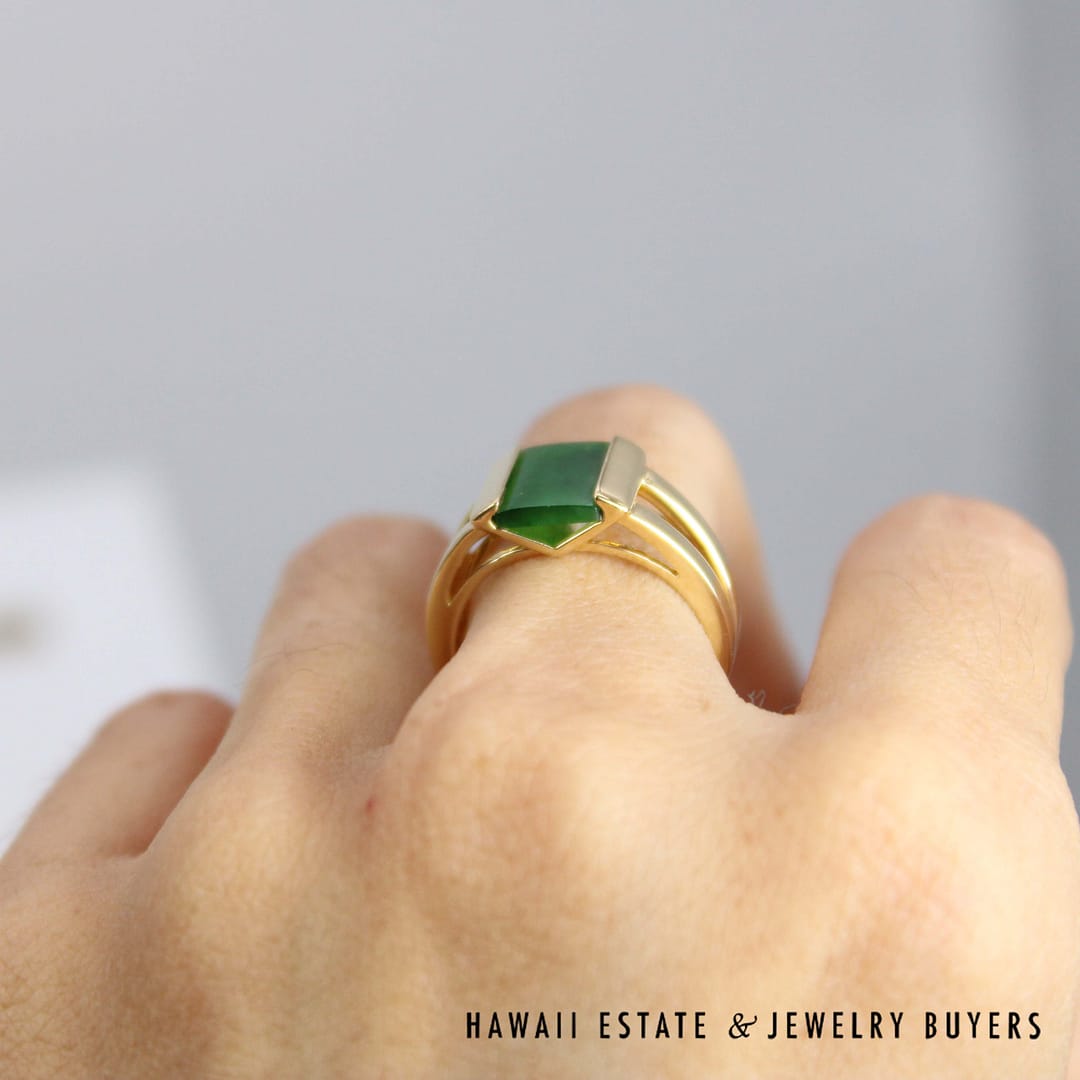 GIA Omphacite Green Jade 14K Yellow Gold Ring SIZE 6 - Image 5