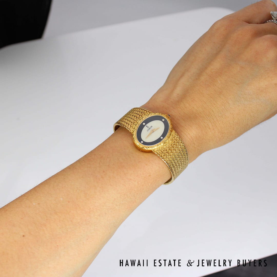 Corum Ladies 18k Yellow Gold Watch with MOP Dial Manual - Image 3