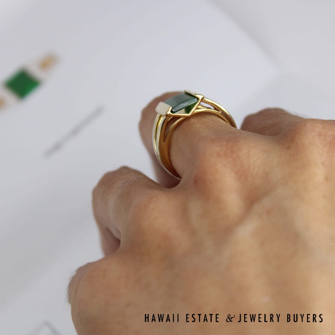 GIA Omphacite Green Jade 14K Yellow Gold Ring SIZE 6 - Image 9
