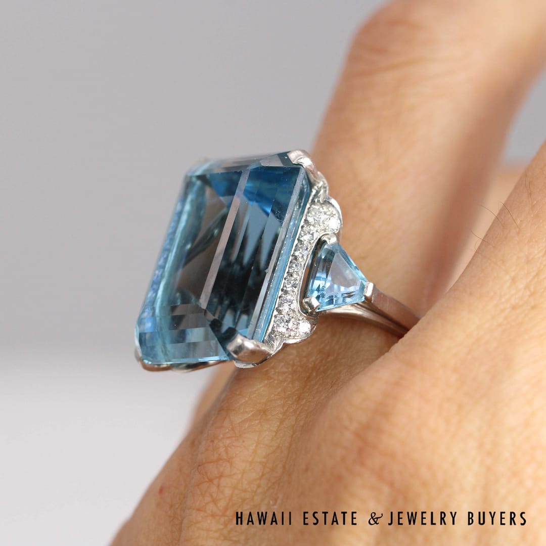 GIA 30ct Aquamarine 0.40ctw Diamond 1.50ctw Aquamarine Ring Plat. Size 8, 17.5g - Image 3