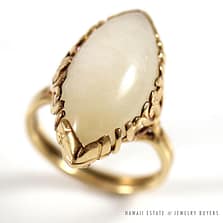 MING'S WHITE JADE LARGE MARQUISE 14K YELLOW GOLD RING (SZ 5)