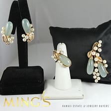MING'S HAWAII VINTAGE JADE & PEARL COMPLETE RING BROOCH SCREW-ON EARRINGS SET