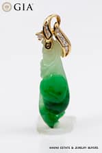 GIA 2.5g 14KYG DARK GREEN AND WHITE CARVED JADE AND DIAMOND PENDANT 