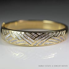 9.27CTW DIAMOND BAGUETTE 18K YELLOW GOLD HINGED BANGLE BRACELET