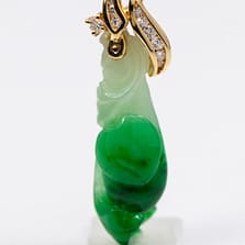 GIA 2.5g 14KYG DARK GREEN AND WHITE CARVED JADE AND DIAMOND PENDANT