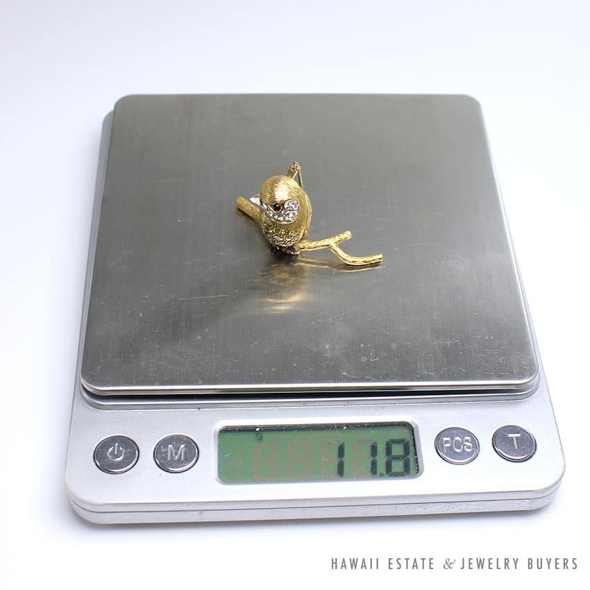 VINTAGE HAND ENGRAVED FLORENTINE DIAMOND ONYX 18K CHICKADEE BIRD BROOCH PIN - Image 3