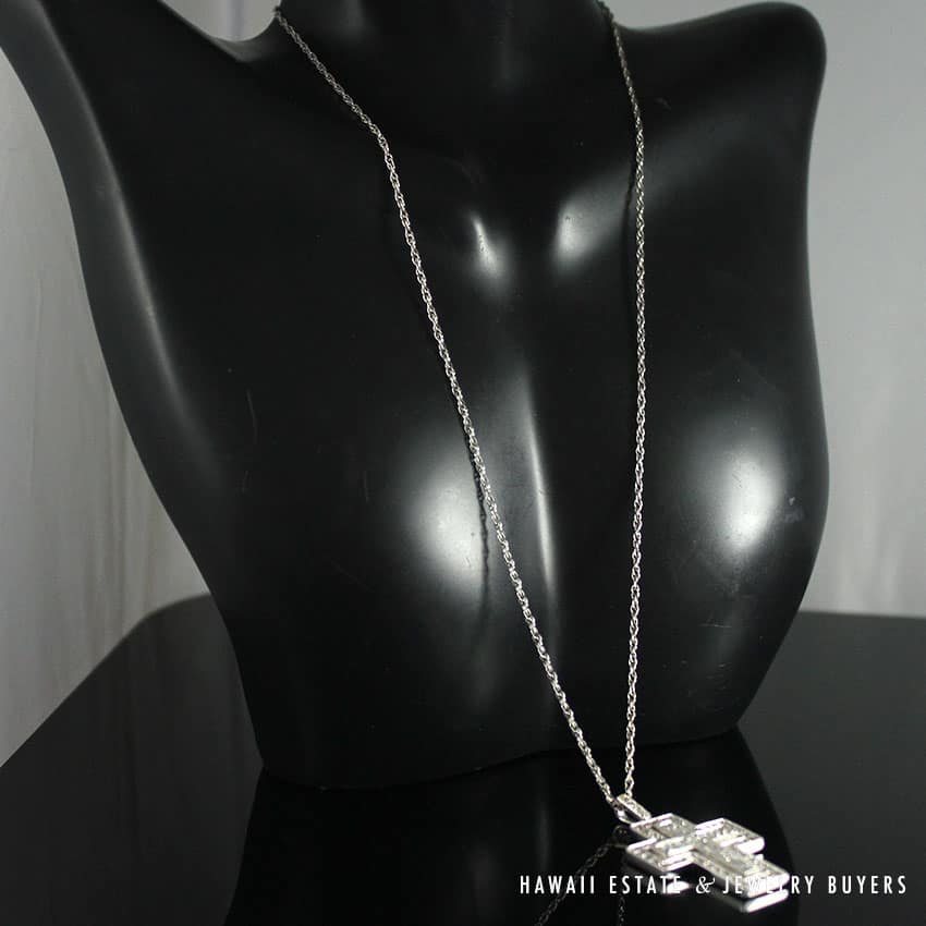 1.10CTW NATURAL DIAMOND PRINCESS CUT 18K WHITE GOLD CROSS & 14K NECKLACE CHAIN - Image 2