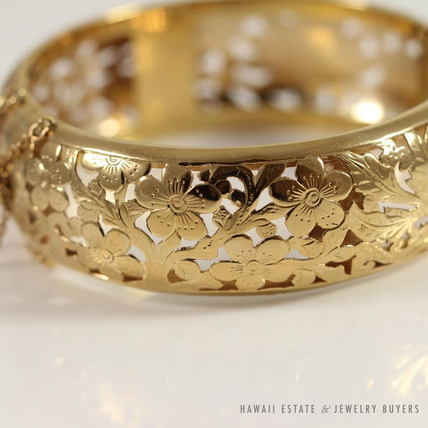 RARE MING'S HAWAII FOUR SEASONS FLOWER 14K YELLOW GOLD 20MM WIDE HINGED BANGLE BRACELET - Image 4
