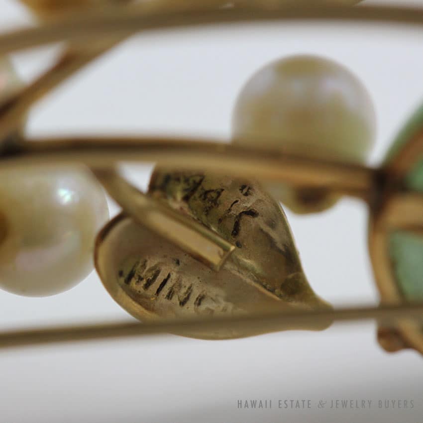 MING'S HAWAII APPLE GREEN JADEITE JADE & PEARL CLUSTER 14K YELLOW GOLD BROOCH - Image 3