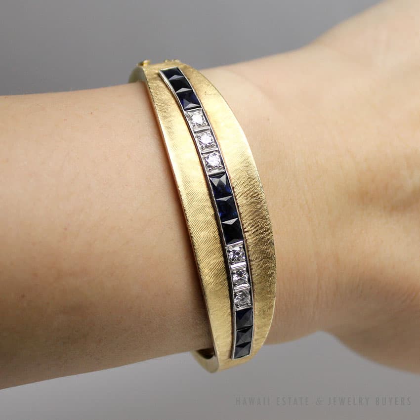 VINTAGE SAPPHIRE DIAMOND 14K YELLOW GOLD HINGED BANGLE BRACELET W/ APPRAISAL - Image 4