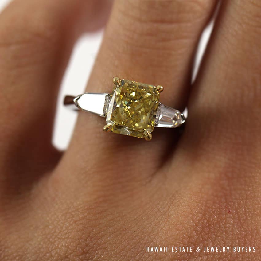 2.71ct Natural Fancy Intense Yellow Radiant Diamond Platinum 18K Yellow Gold Ring - GIA - Image 5