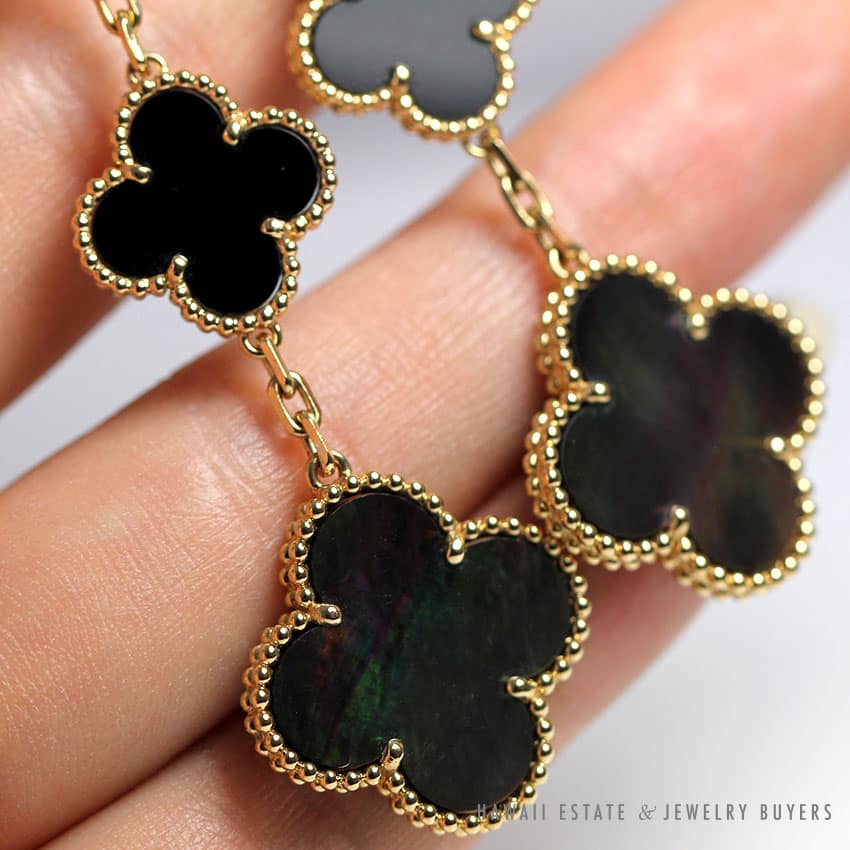 VAN CLEEF & ARPELS MAGIC ALHAMBRA 3 MOTIFS ONYX MOTHER OF PEARL 18K EARRINGS - Image 3