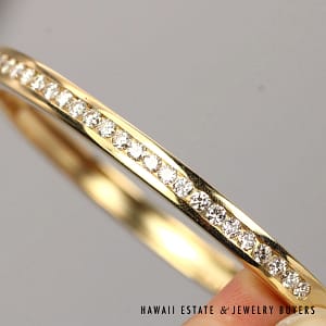 1.5ctw Diamond Channel Set Hinged 14K Yellow Gold Bangle Bracelet Size 6.5