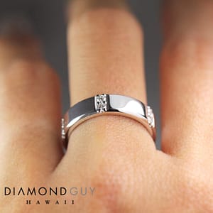 Signature Diamond Guy Men's Design: "Diamond Dividers"