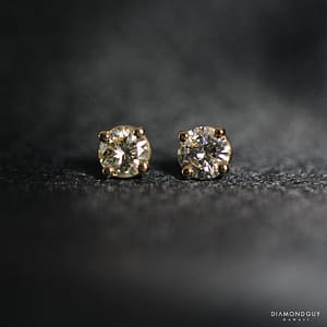 1.6g 14KYG 1.34ctw ROUND BRILLIANT DIAMOND STUD EARRINGS