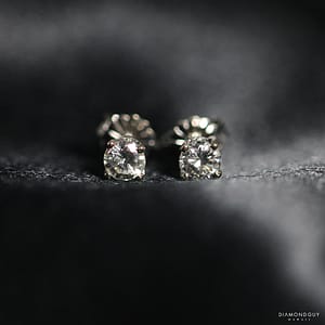 0.9g 14KWG 0.52ctw DIAMOND STUD EARRINGS PIERCED