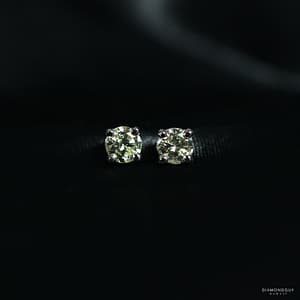 1.3g 14KWG 0.79ctw DIAMOND STUD EARRINGS